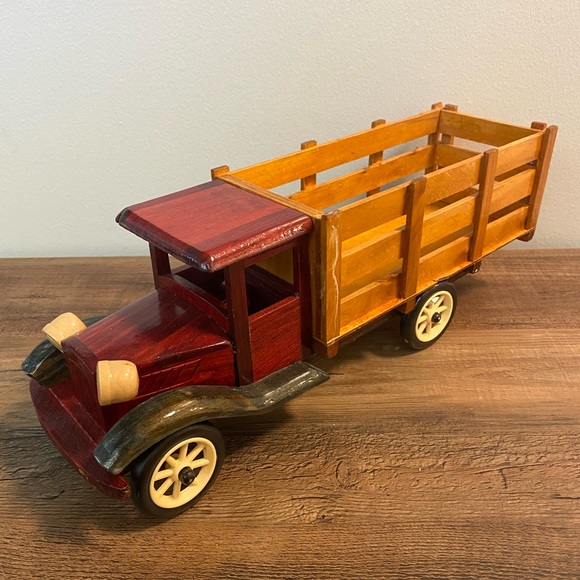 New Wooden decor truck (vintage style) - Picture 3 of 6